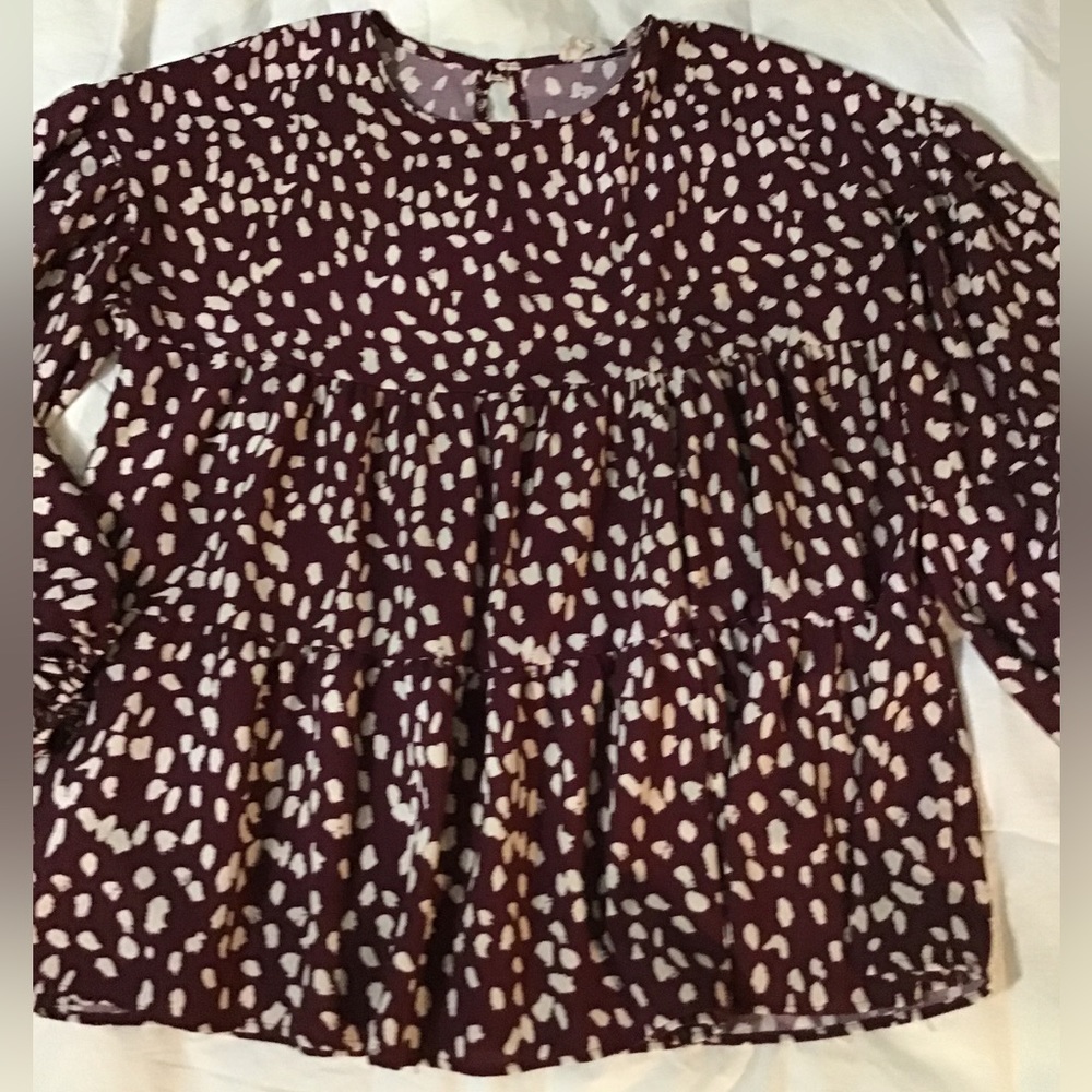 Women’s size large one for three-story top/blouse cute